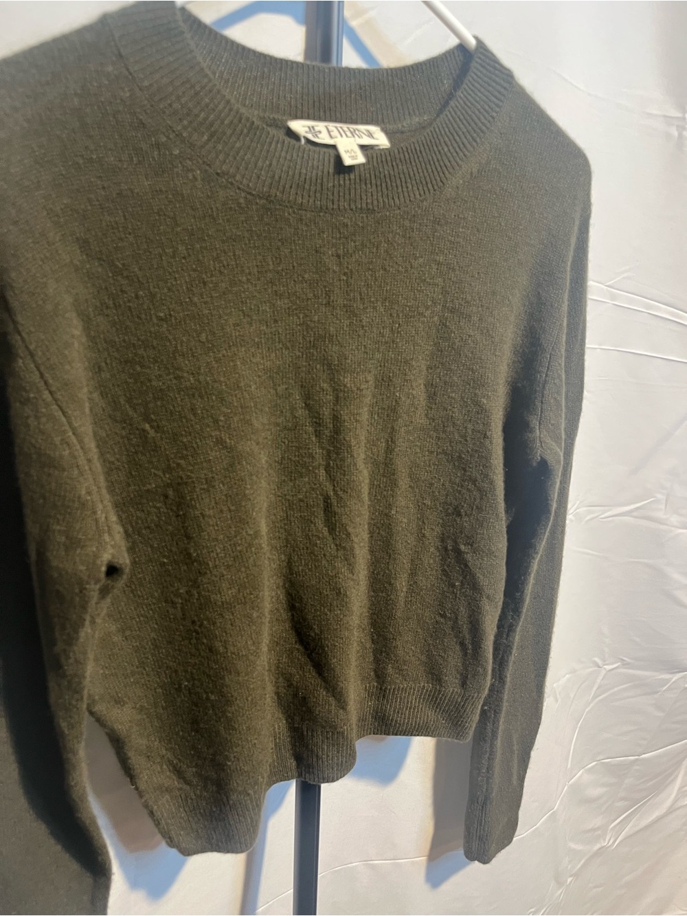 ÉTERNE Francis Classic Soft Crewneck Cashmere Sweater Olive & Burgundy
XS/S M/L - Picture 6 of 15